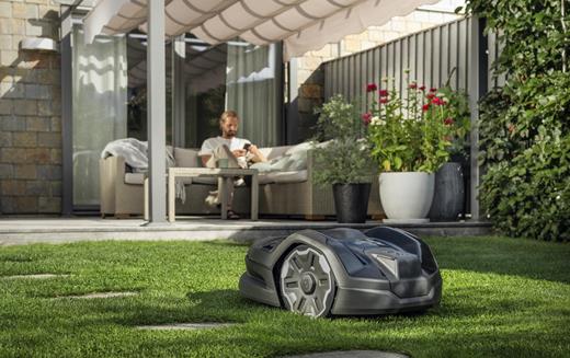 Fűnyírás mesterséges intelligenciával