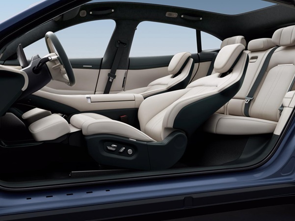 Xiaomi rally a valóságos és a virtuális járműpiacon is