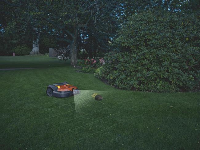 A profi fűnyírók mesterséges intelligenciával