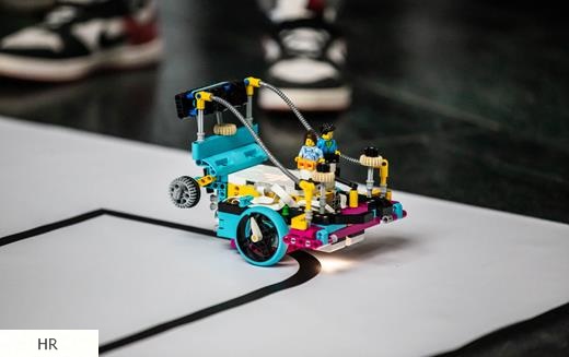 Ingyenes robotkészletekre pályázhatnak újra a hazai iskolák