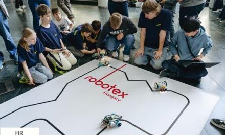 Robotokkal a világot jelentő deszkákra: magyar diákok a szöuli döntőben