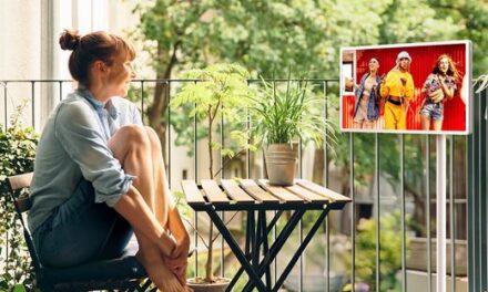 Levehető, bárhová vihető – új tévékategóriát épít az LG